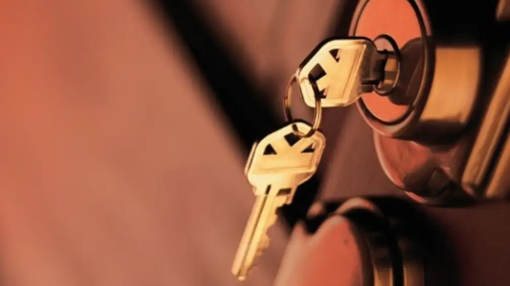 Сувальдный или цилиндровый замок: в чем главные отличия